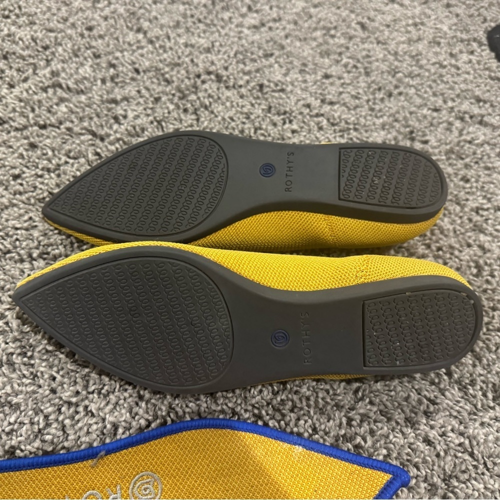 Like New Rothy's The Point flats in Marigold mustard yellow, size 7 - Picture 11 of 14